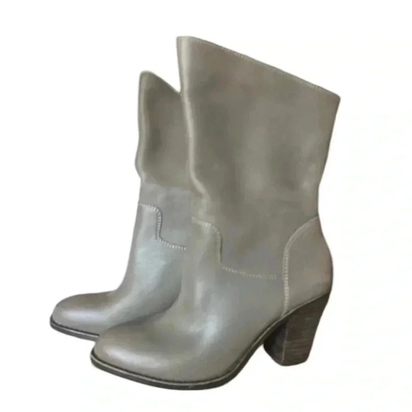 Lucky Brand Embrleigh boot. Worn once. Very good condition size 7. Leather taupe - Picture 15 of 15